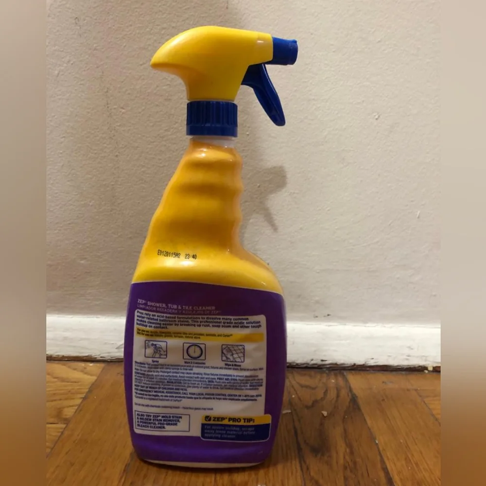 SHOWER TUB & TILE Cleaner, Open to offers!